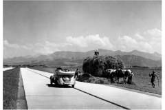 Unterwegs-in-den-Chiemgau-auf-der-neuen-Reichsautobahn-Muenchen-Salzburg-1938