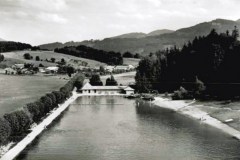 Schwimmbad in Bergen um 1955