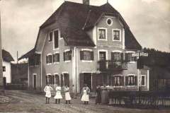 Bergen-Baeckerei-Mehlhandlung-August-Juengling-1910er-Jahre