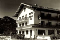 Bergen-Hotel-Alpenhof-1965-mit-Fuchsbuechler-Bieren