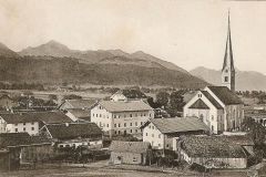 Bergen-im-Chiemgau-Kirche-und-Gasthaus-gel.-1909