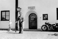 Bernau-am-Chiemsee-US-Military-Highway-Patrol-in-den-50er-Jahren-c