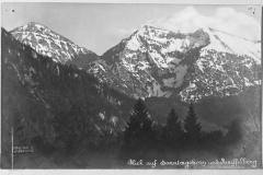 Ruhpolding-Blick-auf-Sonttagshorn-und-Reiffelberg-Grainer
