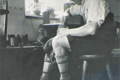Ein-Schuaster-vom-alten-Schlage.-Der-Lowa-Peter