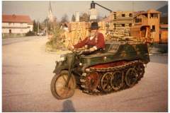Frasdorf-Georg-Keil-alias-da-Donauer-Irg-mit-Kettenrad-Tueftler-Spezial-Transporte-auf-Berge-und-Almen