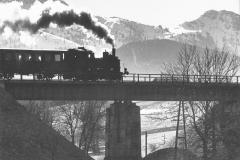 Dampflokomotive-auf-dem-Weg-nach-Aschau-in-den-1930er-Jahren