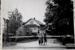 Ueberseer-Wahrzeichen-Die-Bahnschranke