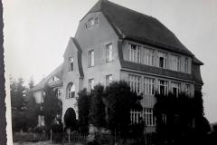 Erlstaett-ca-1945-Dorfschule