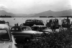 Chiemsee-Parkplatz-in-der-Naehe-von-Gstadt-1956