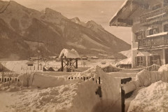 Beim-Lukas-a-da-Inzl-in-de-20er-Johr