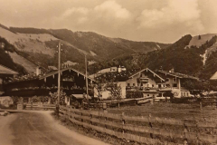 Oberwoessen-vor-1936-links-des-Marchl-mittig-bei-der-Zillin-und-rechts-beim-Weissn