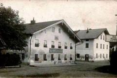 Palling-Gasthaus-Metzgerei-Georg-Seiler-von-1913-1915-spaeter-Michlwirt