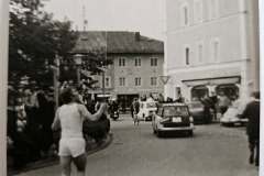 Das-Olympische-Feuer-auf-dem-Weg-nach-Muenchen-1972.-In-Prien
