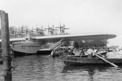 Prien-am-Chiemsee-Besuch-des-Riesenflugzeuges-DO-X-am-Chiemsee-am-8.-Mai-1933