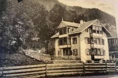 Reit-im-Winkl-1899-von-Sattlermeister-Andreas-Sachenbacher-erbaut.-Heute-Hotel-Edelweiss-Am-Gruenbuehel-1