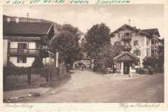 Ruhpolding-Bahnhofstrasse-Habermeierkiosk-vorne-rechts