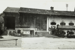 Ruhpolding-Einfirsthof-Traufansicht-1942-Kollage