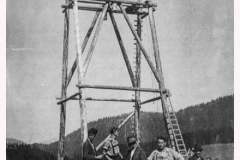 Ruhpolding-Holzseilbahn-Holzarbeiten-der-Masten-fuehrte-die-Ruhpoldinger-Firma-Anton-Plenk-aus