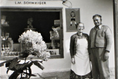 Bei-der-Luisi-einer-der-beliebten-Gemischtwarenladen-in-der-Schlechinger-Gemeinde-in-Ettenhausen