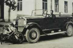 Erster-Radlunfall-1934-in-Schleching-Radl-hinueber-Hans-hod-ueberlebt