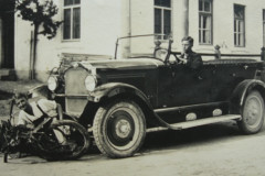 Erster-Radlunfall-1934-in-Schleching-Radl-hinueber-Hans-hod-ueberlebt