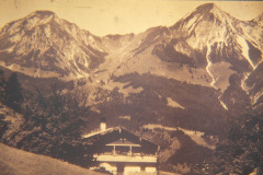 am-Streichen-um-1920