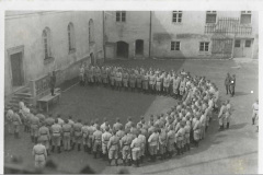 Kloster-Seeon-Innenhof-1938-RAD-beim-Morgenappell