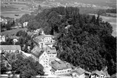 Schlossbrauerei-Stein-an-der-Traun-Luftaufnahme-von-1959-hinten-Altenmarkt-und-Baumburg