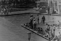 Traunreut-Schwimmbad-nach-1966-Glasnegativ