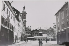 1929