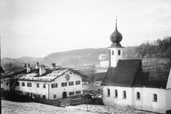 Heilig Geist im Dezember 1912 im Hintergrund das Cafe Weinleite zu erkennen.