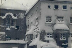 Traunstein-Heimathaus-Traunstein-und-Brothausturm-1910