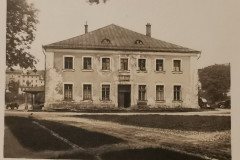 Traunstein-Karl-Theodor-Sudhaus-im-1.Weltkrieg-als-Zivil-und-Kriegsgefangenenlager-genutzt-am-23.-April-1924-gesprengt