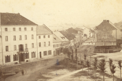 Traunstein-Maxplatz-1867-Stadtarchiv-TS