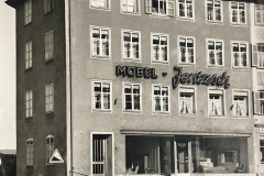 Traunstein-Moebel-Jentzsch-im-Wieserhaus-um-1960