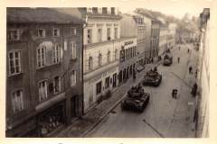 Traunstein-Panzer-in-der-Maxstrasse-1954