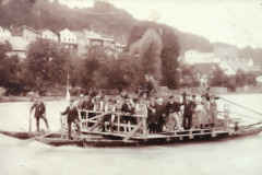 Trostberg-Faehrbetrieb-auf-der-Alz-1899_1900
