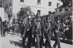 Trostberg-Historischer-Festzug-anlaesslich-der-Trostberger-700-Jahr-Feier-im-Herbst-1933-d