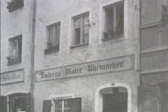 Trostberg-Uhrmacher-Andreas-Maier-mit-Familie-Hautstrasse-47-li.-Schlosser-Scheitller-spaeter-Achatz