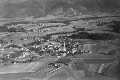 Uebersee-Luftaufnahme-1938-in-Richtung-Berge